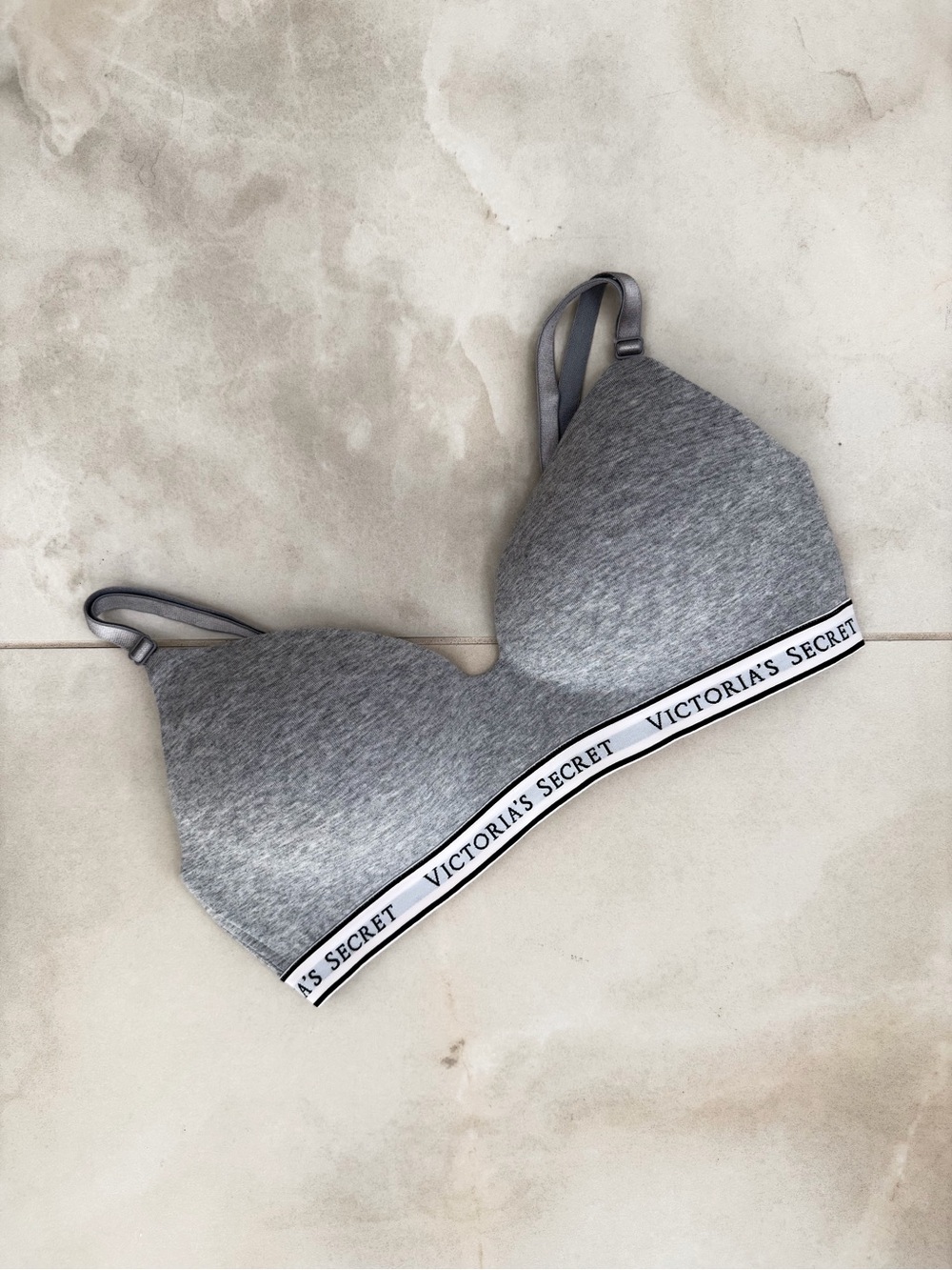 VICTORIA’S SECRET Lightly Lined T Shirt Bra
